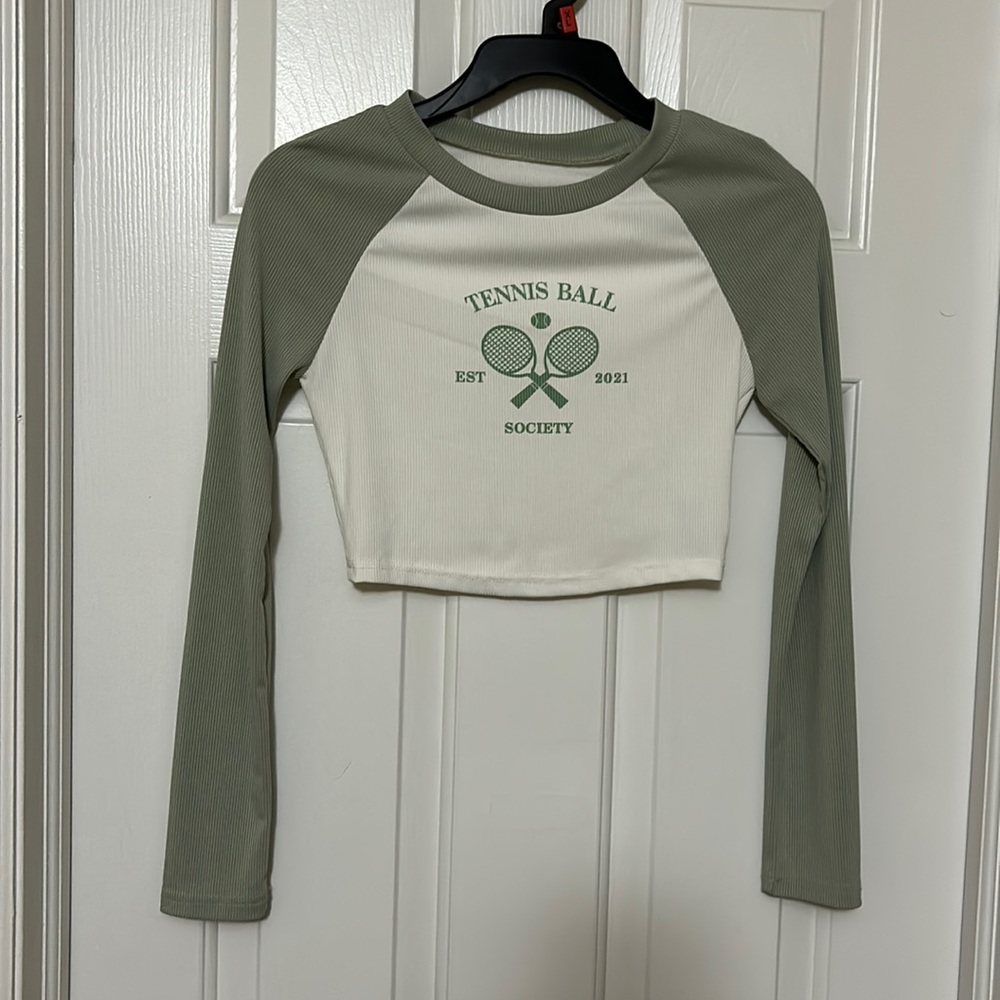 Green Shein cropped long sleeve XS